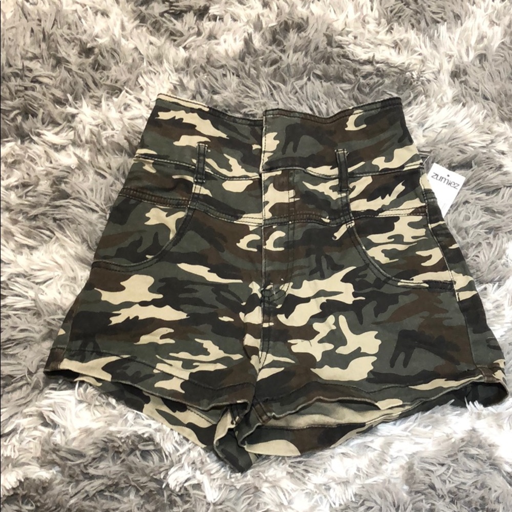 Jada Camo High Rise Belted Shorts